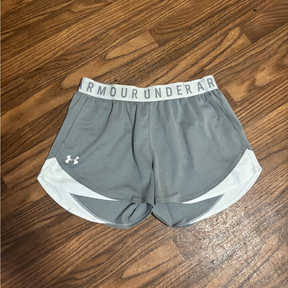 Under Armour Women's Gray Performance Shorts PlayUp 3.0 Small.